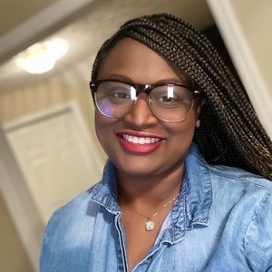 Meet your Posher, Simone